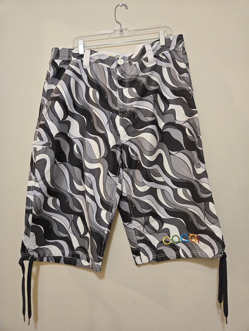 Vintage 2000's COOGI Men's Swim Trunks Geometric Swirl Black Gray White, Size 40